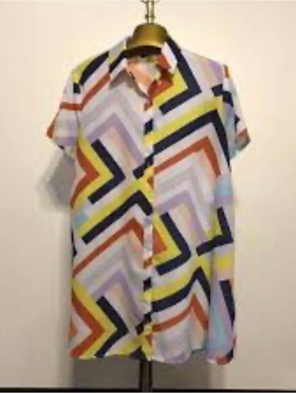 Forever 21 Women's Multi-Color Geometric Button-Down Shirt